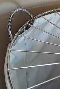 lot 116 image: Rolling Wire Laundry Basket
