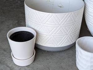 lot 138 image: Assorted White Ceramic Planters