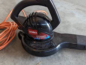 lot 140A image: Toro Power Sweep Electric Leaf Blower