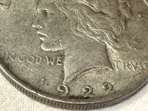 lot 33B image: 1922 United States Peace Silver Dollar Coin