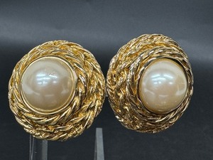 lot 153A image: Variety of Stylish Clip Earrings including New Swarovski Gold Tone Earrings and St. John Earrings