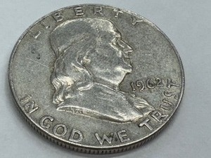 lot 223 image: (3) Benjamin Franklin Half Dollar Coins