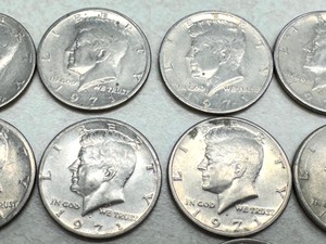 lot 235 image: (8) 1971 Kennedy Half Dollar Coins & (8) 1972 Kennedy Half Dollar Coins