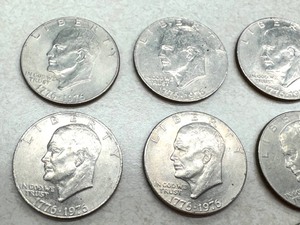 lot 232 image: (10) Eisenhower Bicentennial 1776-1976 Dollar Coins