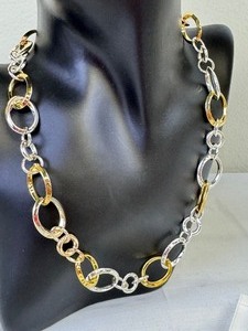 lot 155A image: Fashionable Jewelry Items