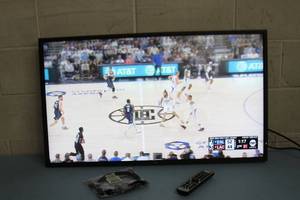 lot 51 image: NEC 40 Professional-Grade  Commercial MultiSync Slim-Profile LED Flat Panel HD Monitor  Display Model P403