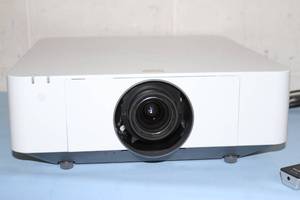 lot 59 image: Sony VPL-FHZ57 WUXGA Widescreen Laser Light Source 4100-Lumen Projection System  Projector & Remote Control