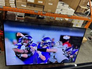 lot 103 image: Sharp LC-80LE661U Aquos Commercial Full HD 80 LED 1080p Smart TV  Television  Display  Monitor with Remote Control, HDMI and Power Cables