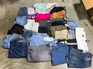 Lot of Various Womens Clothing Inc PJs, Pants, Shorts & Tops SZs Mostly 1X, 18W & 2X