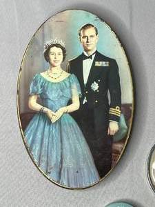 Queen Elizabeth Victorian Design Tins Oval & Round