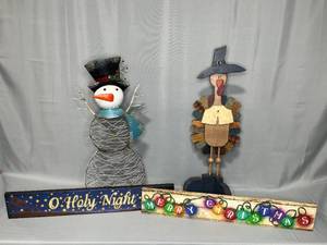 Holiday Displays Inc 37 Snowman & Turkey, O Holy Night & Merry Christmas Wooden Signs