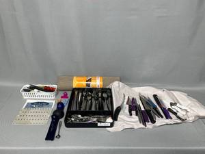 Kitchen Drawer - Flatware Set - Knives, Silverware Organizer
