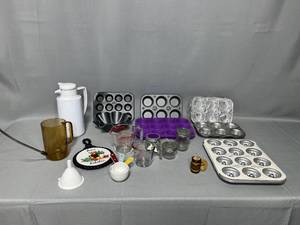 Lot of Baking Supplies Inc Muffin Tins, Mini Bunt Cake Pan, Jans Kitchen Sign, Toothpick Holder, Measuring Cups & Much More