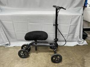 Knee Walker - Adjustable Seat and Handle Bars - Working Breaks - Great Condition