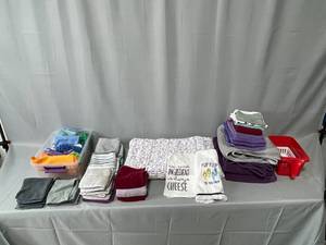 Bath Towels, Hand Towels, Wash Cloths, Microfiber Rags, Tea Towels and Knit Blanket