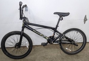 lot 5A image: Diamondback Mr. Lucky BMX Freestyle Bike