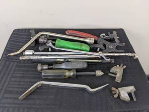 lot 70 image: Drum Rake Tool Set