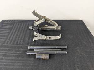 lot 71 image: Matco Crank, Pulley, and Puller