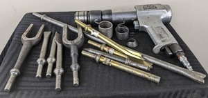 lot 61 image: Mac Air Chisel Set 10 Bits Including Nut Splinter, Ball Joint Separator, Punches & Cutters