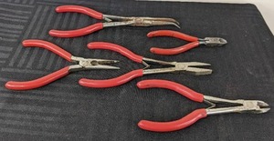 lot 52 image: Mac Mini Plier Set, 5 Pcs.
