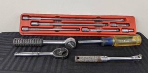 lot 5 image: Snap-On 14 Extension Set 1 to 11, 14 Ratchet, Breaker Bar and Driver