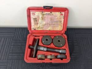 lot 77 image: Mac Disc Brake Caliper Set