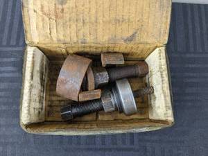 lot 79 image: Mac Pulley Puller and Installation Tools