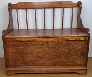 lot 164 image: Wooden Storage Bench