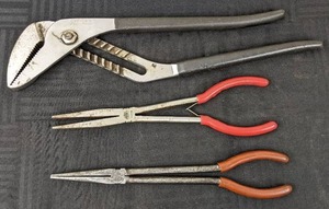 lot 52A image: MacCraftsman 16 Channel Lock, Long Handled Needle Nose Pliers