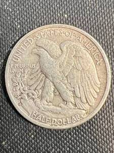 1942-D US WALKING LIBERTY HALF DOLLAR