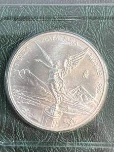 1 TROY OZ .999 FINE SILVER 2000 MEXICAN LIBERTAD IN INFO. CASE