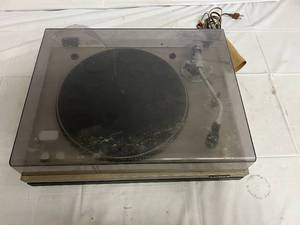lot 31 image: Sony Direct Drive Stereo Turntable System PS-3300