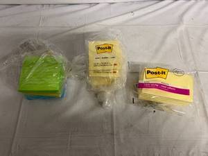 lot 110 image: 23 Pads of Post-It Notes - Different Sizes and Styles