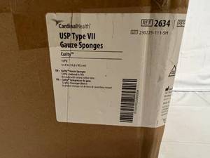 lot 116 image: 2,000 USP Type VII Gauze Sponges