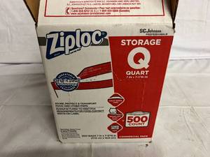 lot 155 image: 500 Count of Ziploc Quart Size Storage Bags