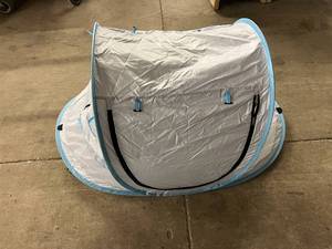 lot 181 image: Sunbayouth Pop Up Tent
