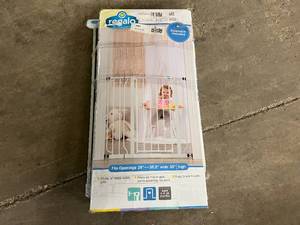lot 199 image: Regalo Extra Tall Safety Gate - White