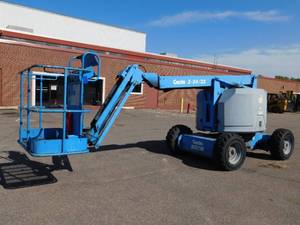 1999 Genie Z-34  22 4WD Articulating Boom Lift
