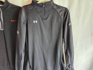 Womens Nike & Branded Under Armor 34 Athletic Shirts and Under Armor Snap Off Pants