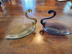 Vintage Tiffin Glass Light Olive and Purple Swan Candy Dish Bowl Trinket Dishes