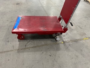 lot 76 image: Uline Lift Table with Wheels. Model H 1485 330lb Capacity