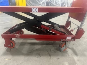 lot 12 image: Uline Lift Table with Wheels. Model H 1485 330lb Capacity