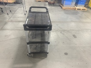 lot 26 image: Rubbermaid Utility Cart