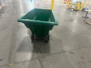 lot 27 image: Bayhead Tilt Truck