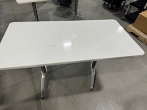 lot 149 image: Lunch Room Table
