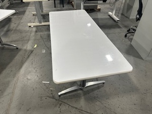 lot 143 image: Lunch Room Table