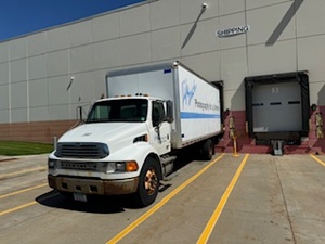 lot 1 image: 2007 Sterling Box Truck