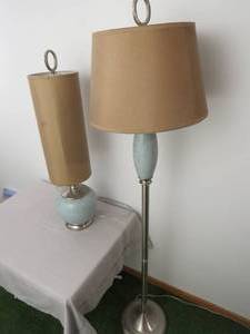 2 Piece Mixed Lot Table Lamp and Floor Lamp