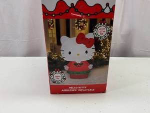 MM. Hello Kitty 4.5ft Christmas Inflatable