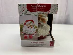 MM. Scent Sensationals Vintage Santa Wax Warmer